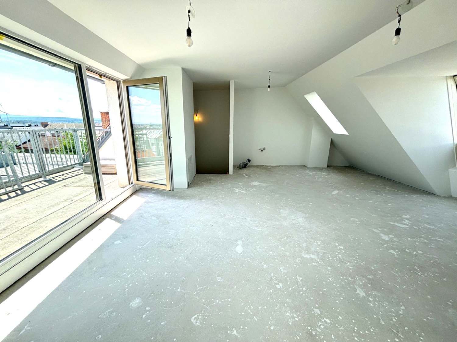 ERSTBEZUG - Dachmaisonette mit Balkon + Terrasse 1150 Wien