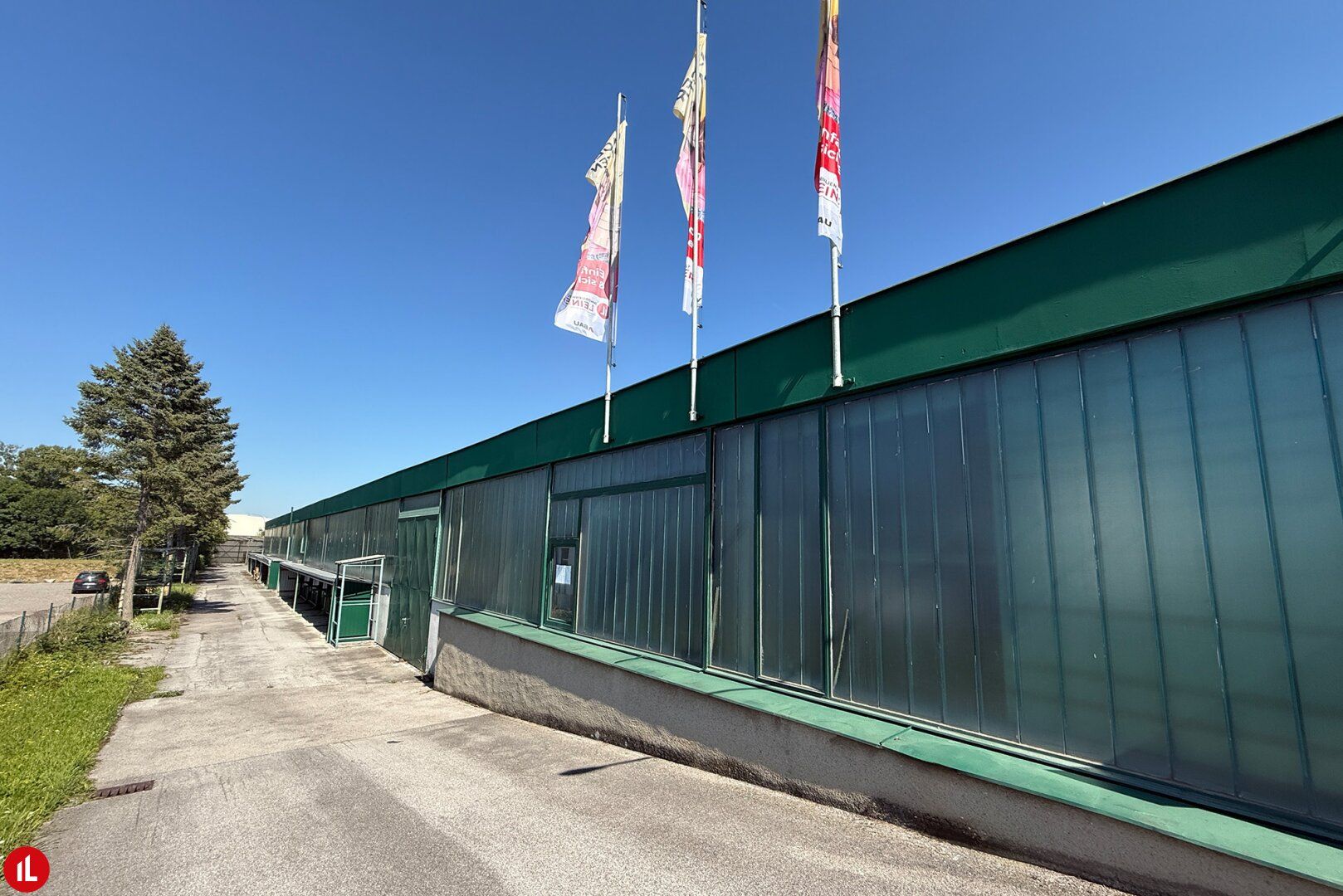 Großzügige Fläche mit vielseitiger Nutzung: Lager, Büro oder Gewerbe - 96,46 m² - Ansicht 2
