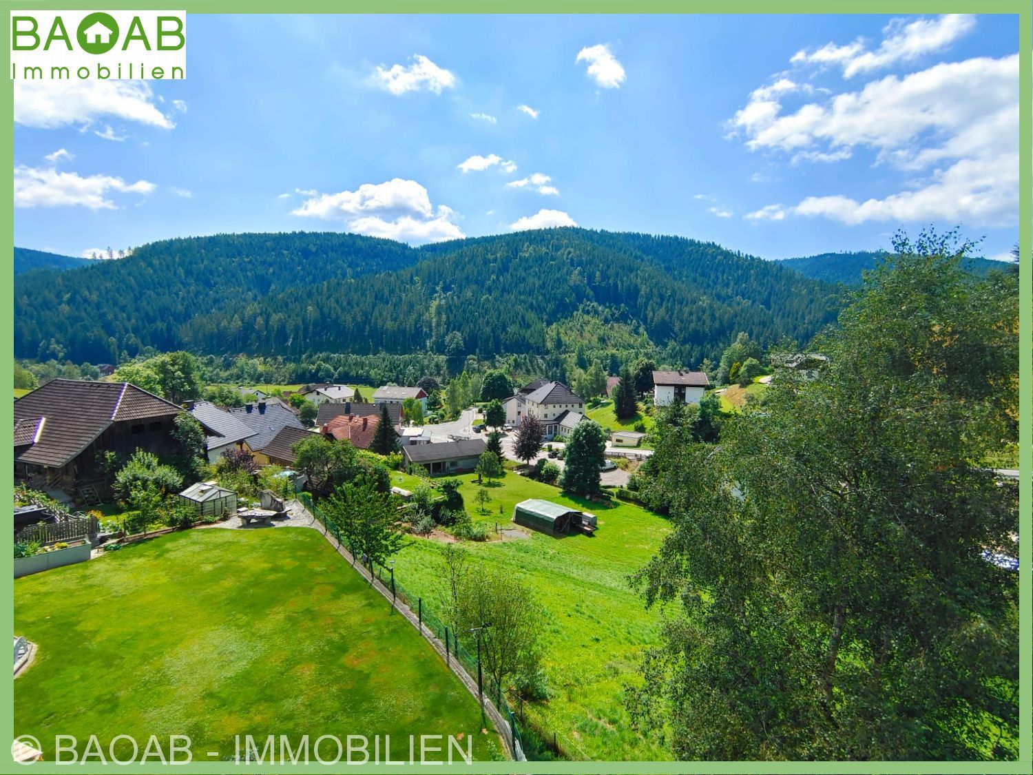Wohnen, wo die Alpen am schönsten sind - Ihr neues Zuhause inmitten der Naturidylle.