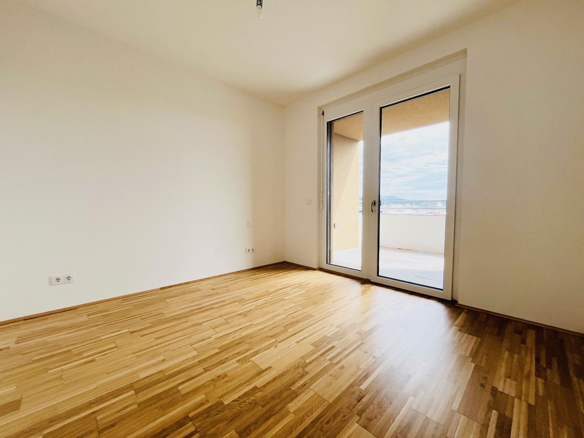 Komfortable 2-Zimmer-Wohnung mit Loggia und Ausblick - 8020 Graz