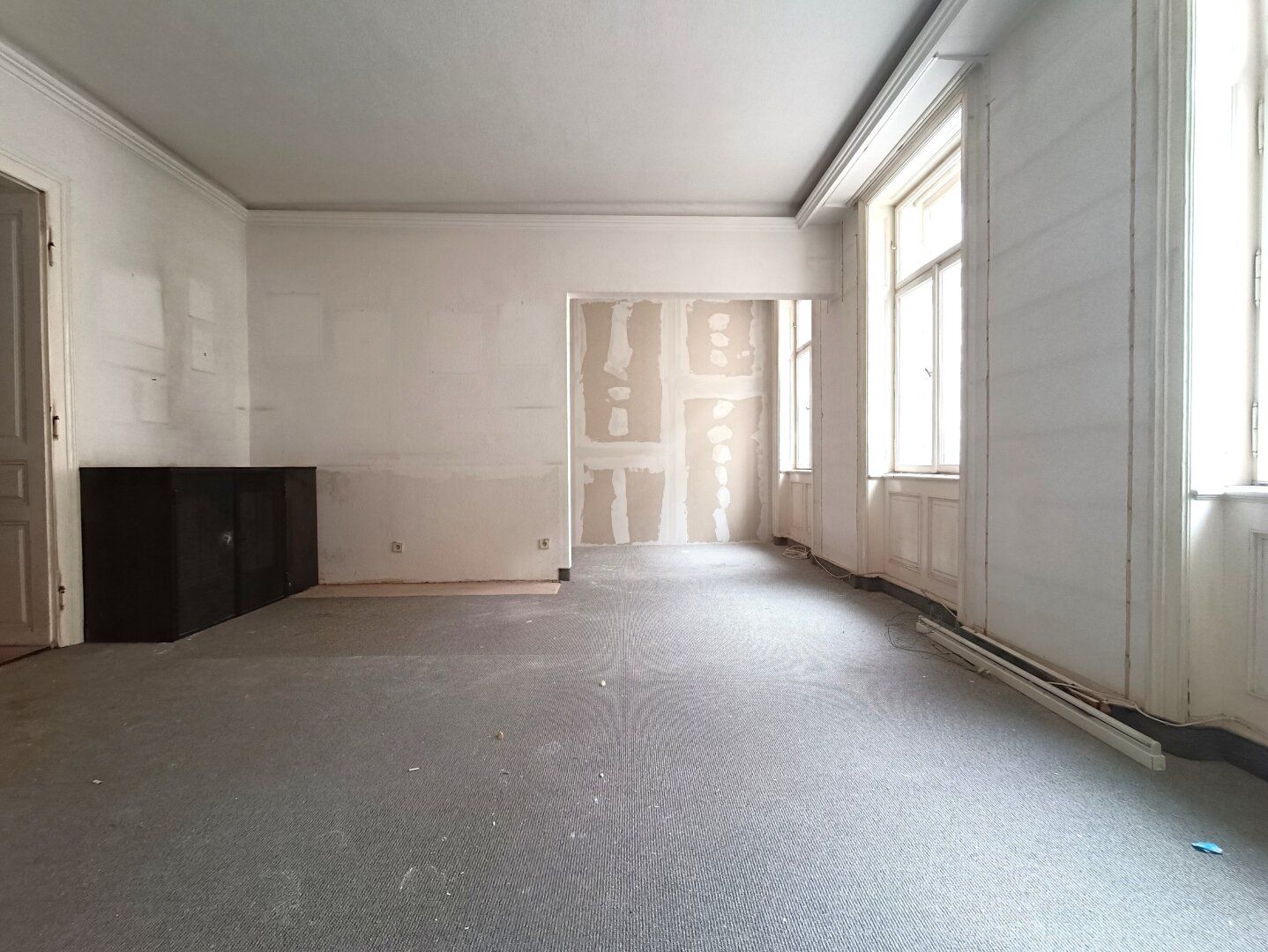 Großzügige 2,5-Zimmer Wohnung im 9. Bezirk mit viel Potential! Nähe U4 Friedensbrücke!