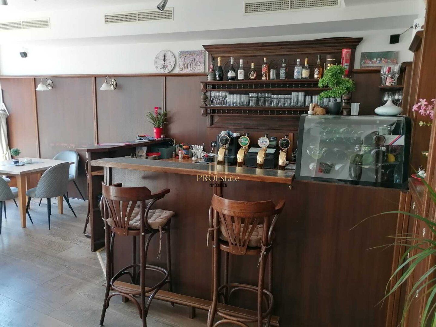 Attraktives Zinshaus oder eigenes Restaurant mit Dachterrassenwohnung in Steyr - Nutzen Sie diese Gelegenheit! - Mehr