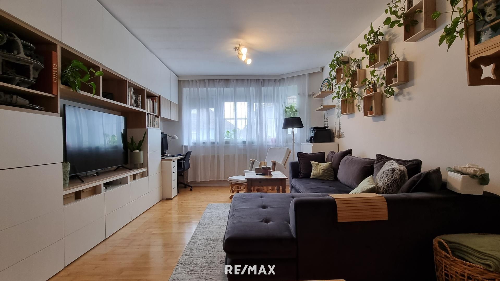 Gemütliche 2-Zimmer-Wohnung mit Tiefgaragenplatz - Nähe Mühlbach!