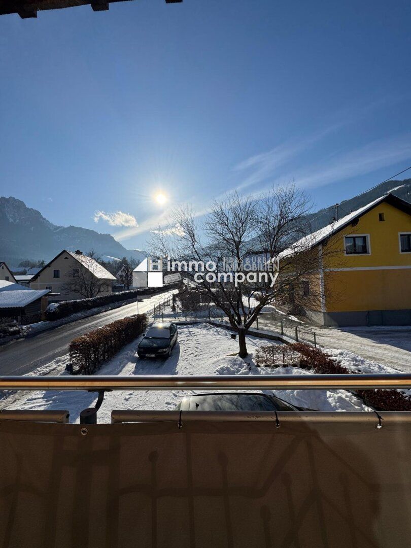 Große Wohnung mit Bergblick in Admont - 90m², 3,5 Zimmer, Balkon & Einbauküche - Miete inkl. BK nur 828€!