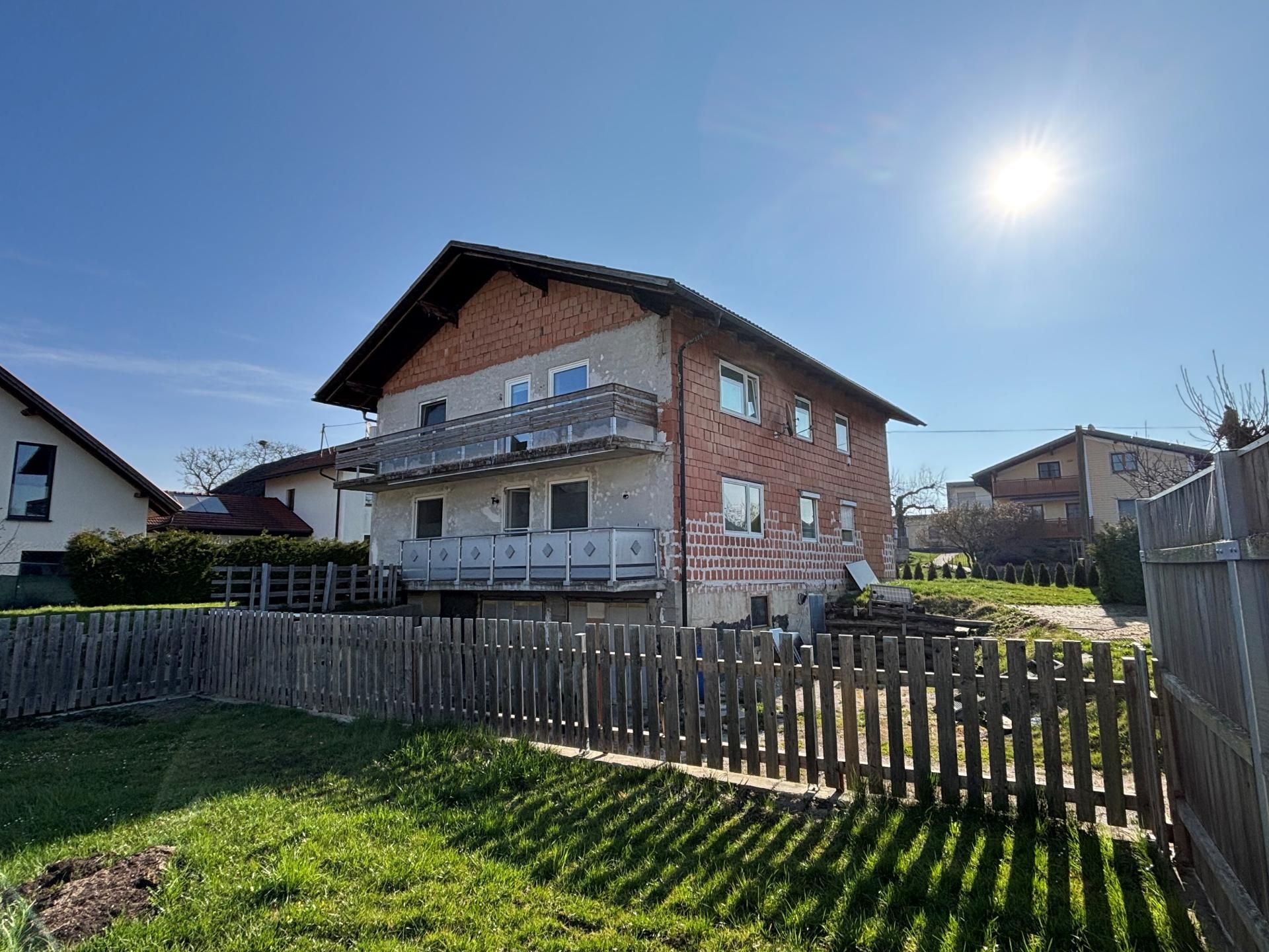 PREISREDUZIERUNG - Wohnhaus mit Garten