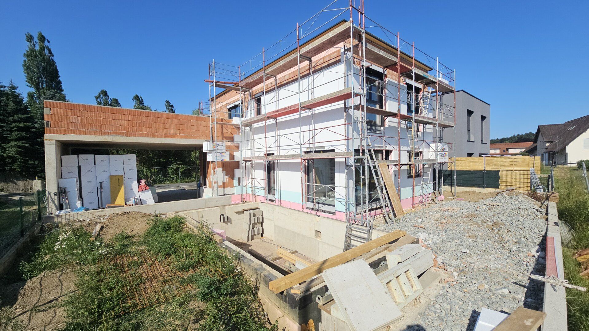 Neubau- 3-Zimmerwohnung mit Pool, hochwertiger Aussattung und Carportplatz im Kaufpreis inkludiert- Heimschuh bei Leibnitz