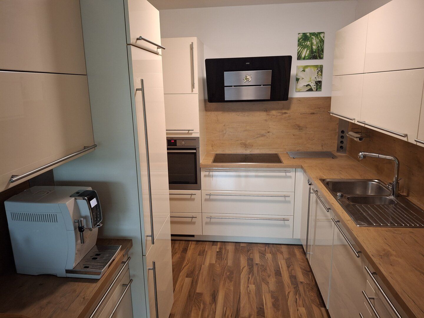 Gepflegte 3 Zimmer Wohnung mit schöner Küche (Ablöse)