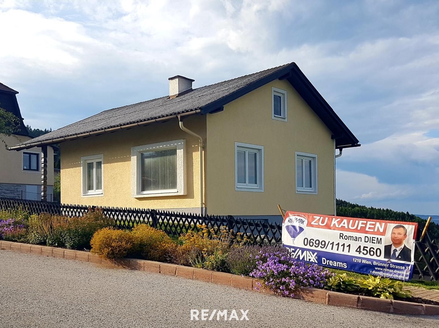 Kleines, feines Ferienhaus mit traumhaftem, unverbaubaren Ausblick!