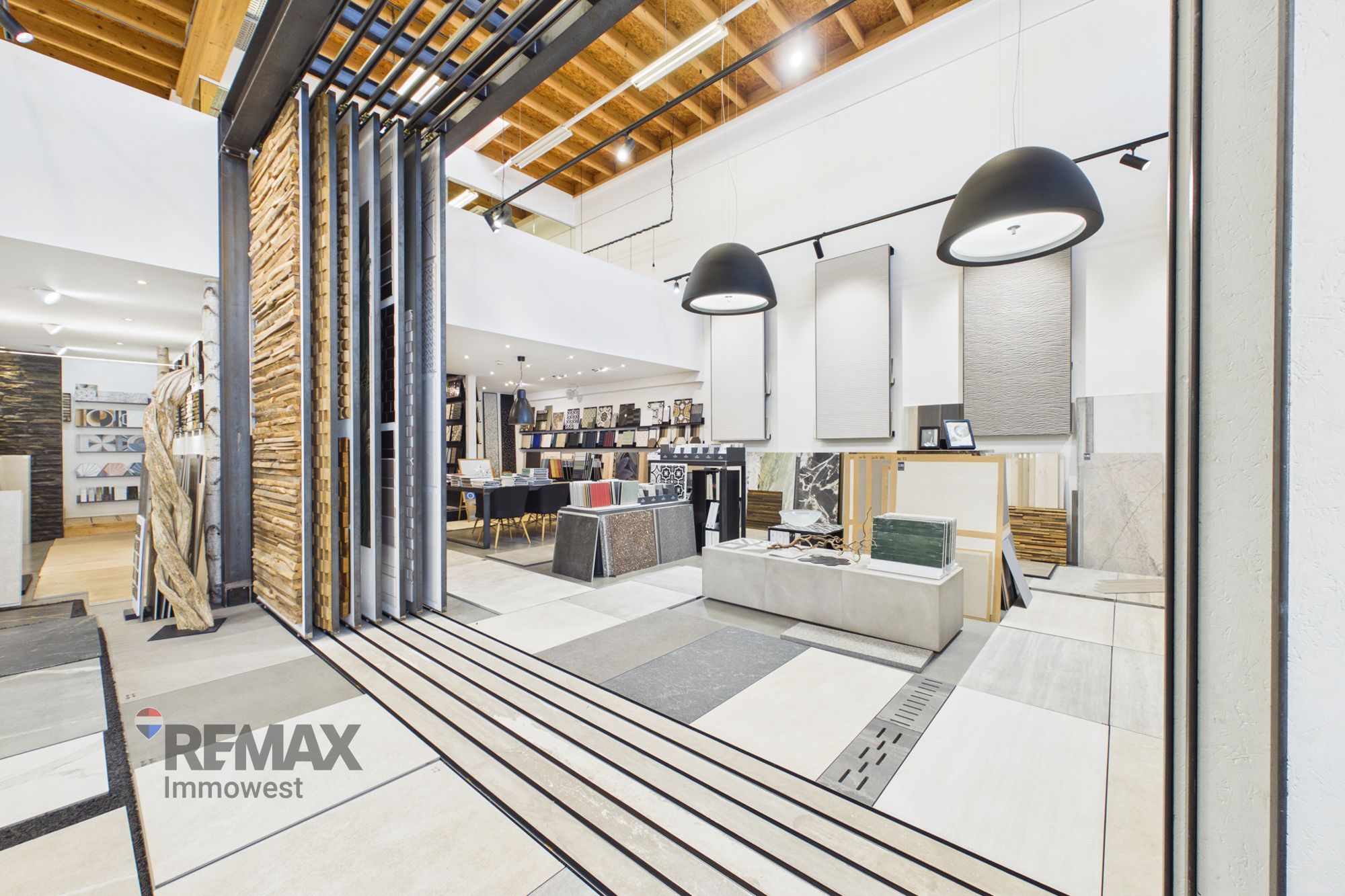 Poslovni prostor, 252 m²