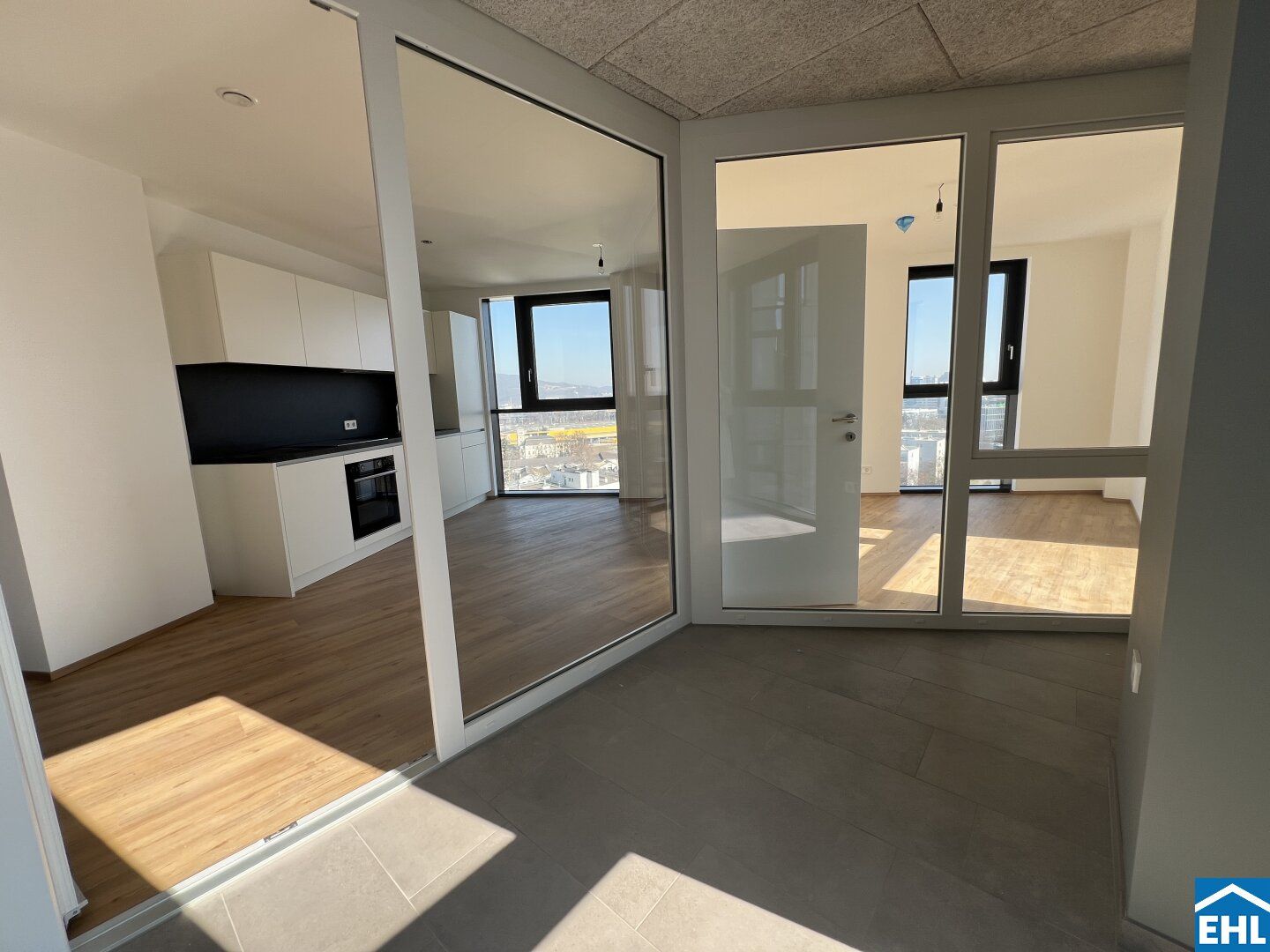 Moderne Wohnung mit 3 getrennten Räumen und hochwertiger Einbauküche - Ihr neues Zuhause ab 01. Juni 2025!