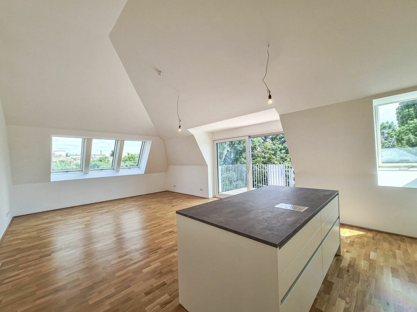 BLICK INS GRÜNE : 3-Zimmer Wohnung mit 9,80m² Balkon in Ruhelage