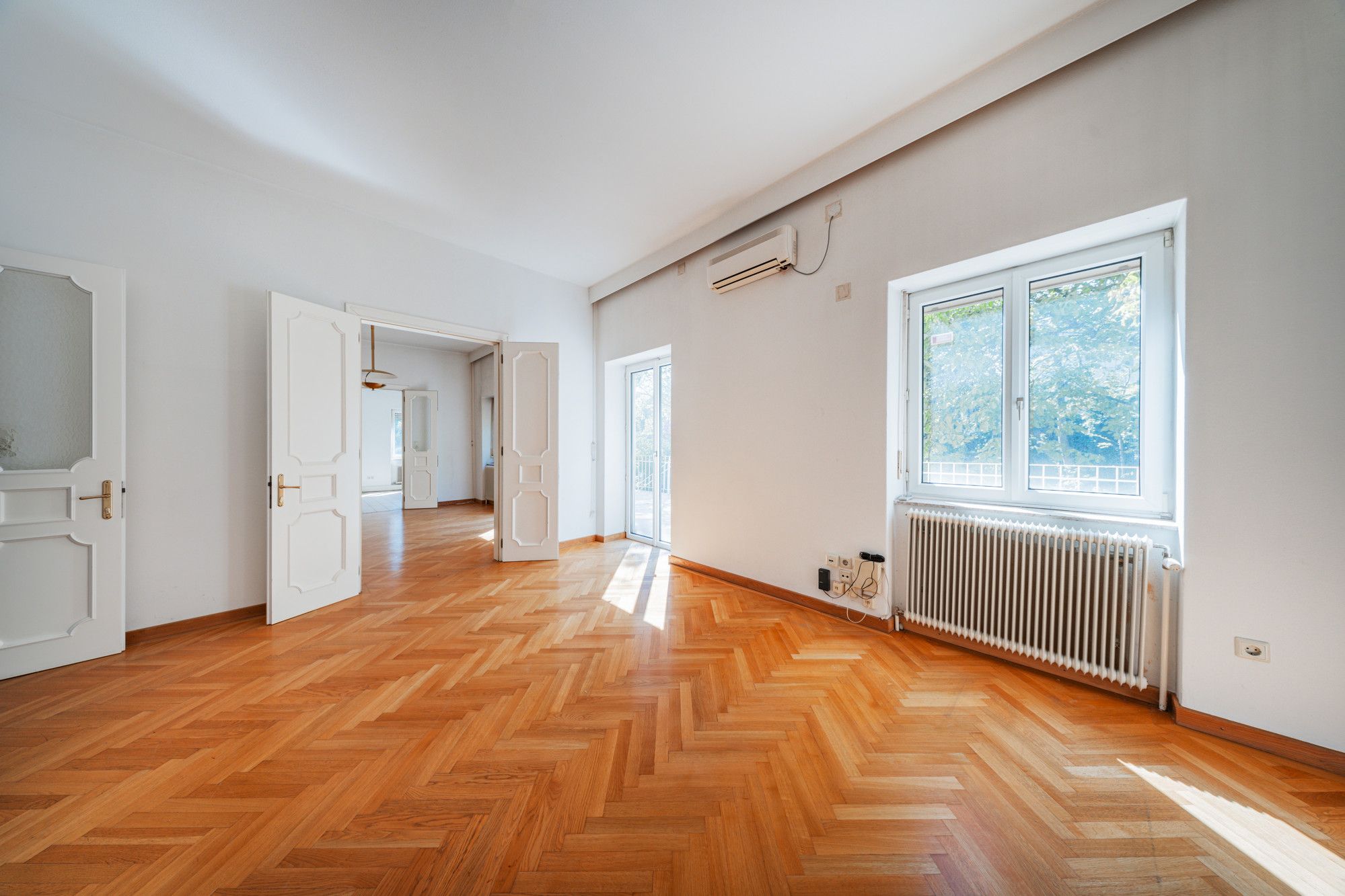 Familienvilla mit Garten