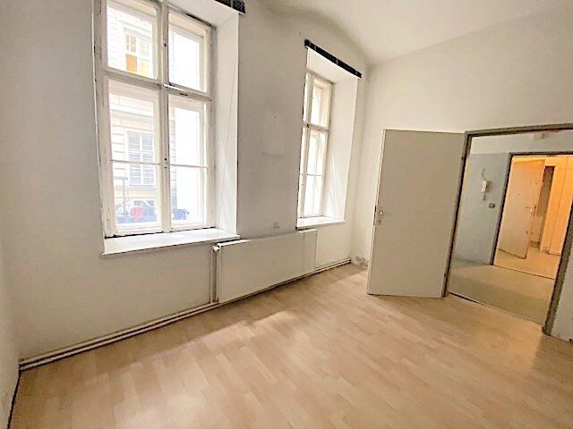 PROVISIONSFREI VOM EIGENTÜMER! UNSANIERTE 2-ZIMMER ALTBAUWOHNUNG NÄHE FRANZ-JOSEFS-BAHNHOF!