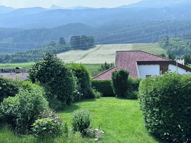Renovierungsbedürftige 3 Zimmer Wohnung mit Weitblick in Sonnen - und Ruhelage in Sistrans