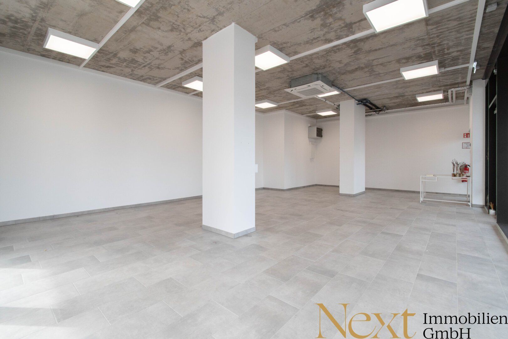 Attraktive Retailfläche mit ca. 67,49m² in Top-Frequenzlage im Stadtteilzentrum St. Dionysen in Traun zu vermieten! - Ansicht 2
