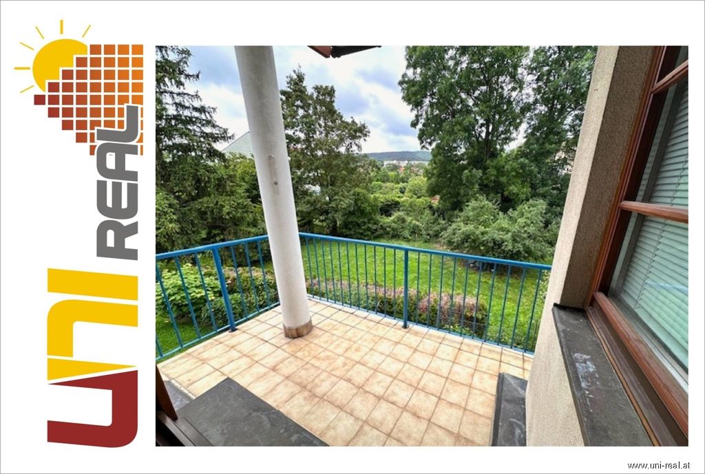- UNI-Real - Drei Zimmer, Balkon, Garage