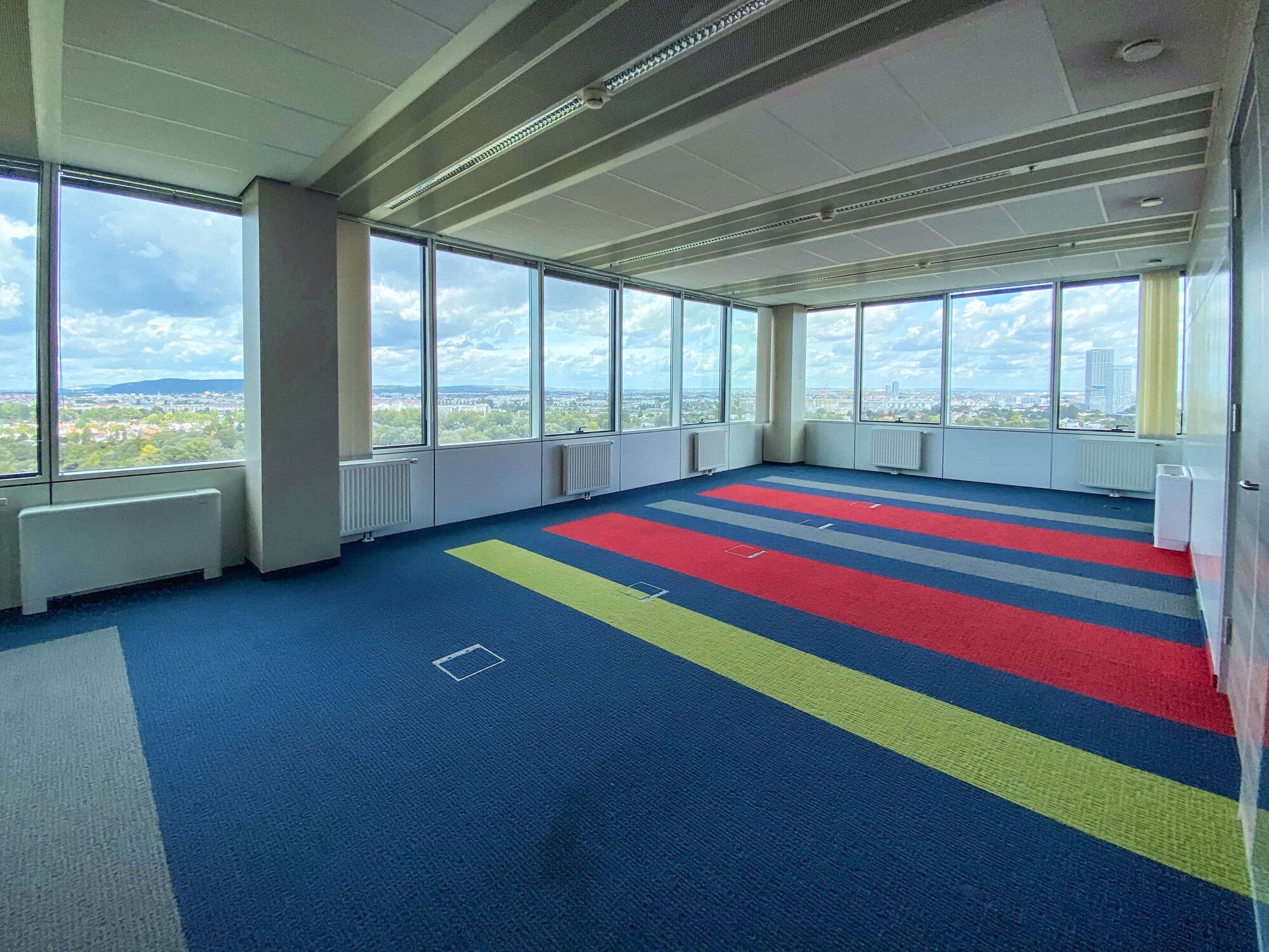 Moderne Büros mit Weitblick - SATURN TOWER - Ansicht 4
