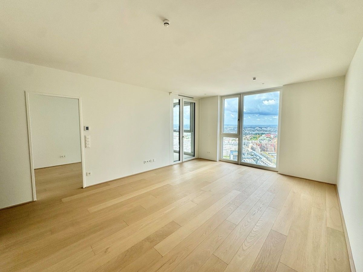 Erstbezug Stadtwohnung mit herrlichem Weitblick! PROVISIONSFREI!