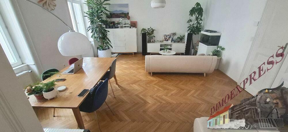 Stilvoller Altbau-Traum mit Mini-Balkon - urban, charmant und großzügig