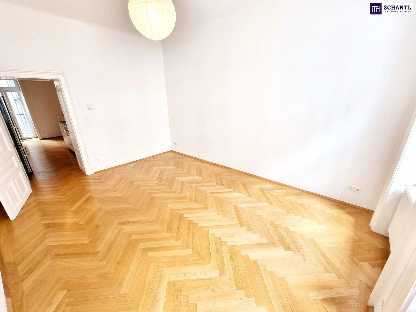 Anschauen und einziehen! Entzückende Altbauwohnung in ruhiger Seitengasse! Tolle Raumaufteilung + Loggia möglich + Perfekte Infrastruktur! Jetzt zugreifen!