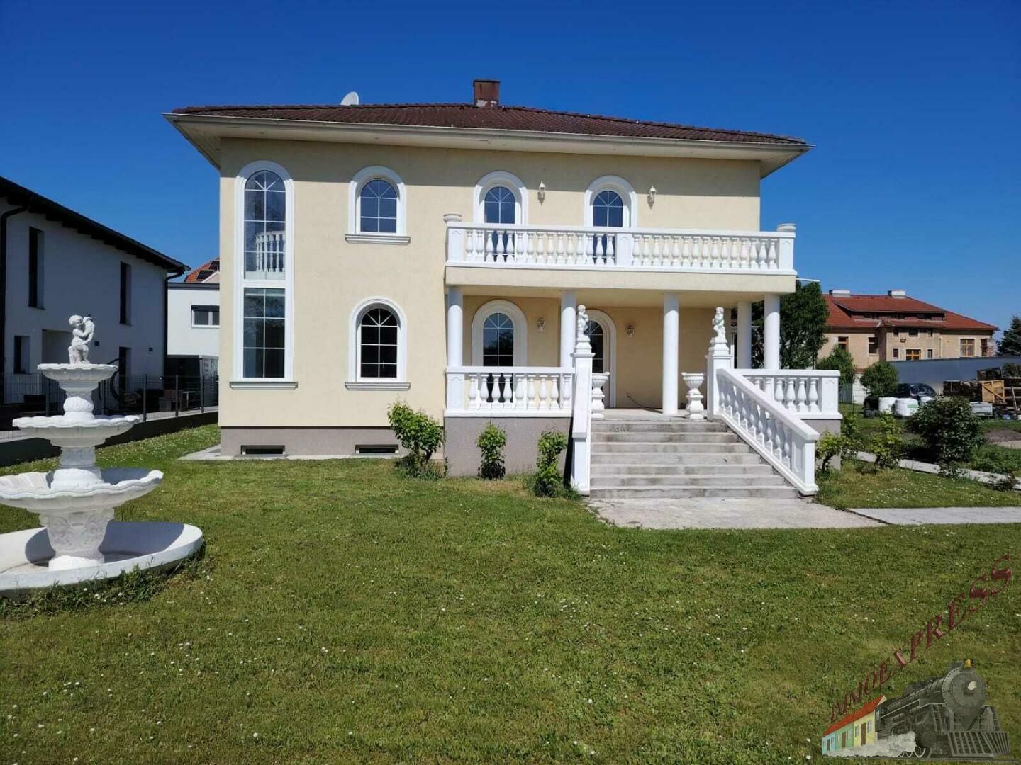 Villa in mediterranem Stil bietet viel Platz und ruhige Umgebung - 25 min zur Stadtgrenze Wien!