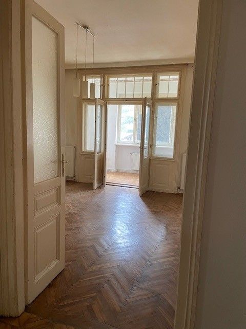 2-Zimmer-Loggia-Wohnung mit Grünblick in Hütteldorf
