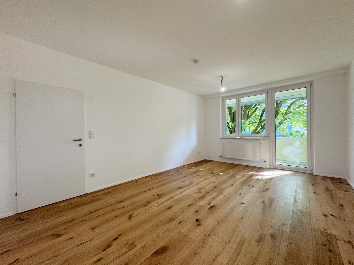 Hochwertig sanierte 3-Zimmer-Wohnung mit Loggia in begehrter Ruhelage nahe JKU