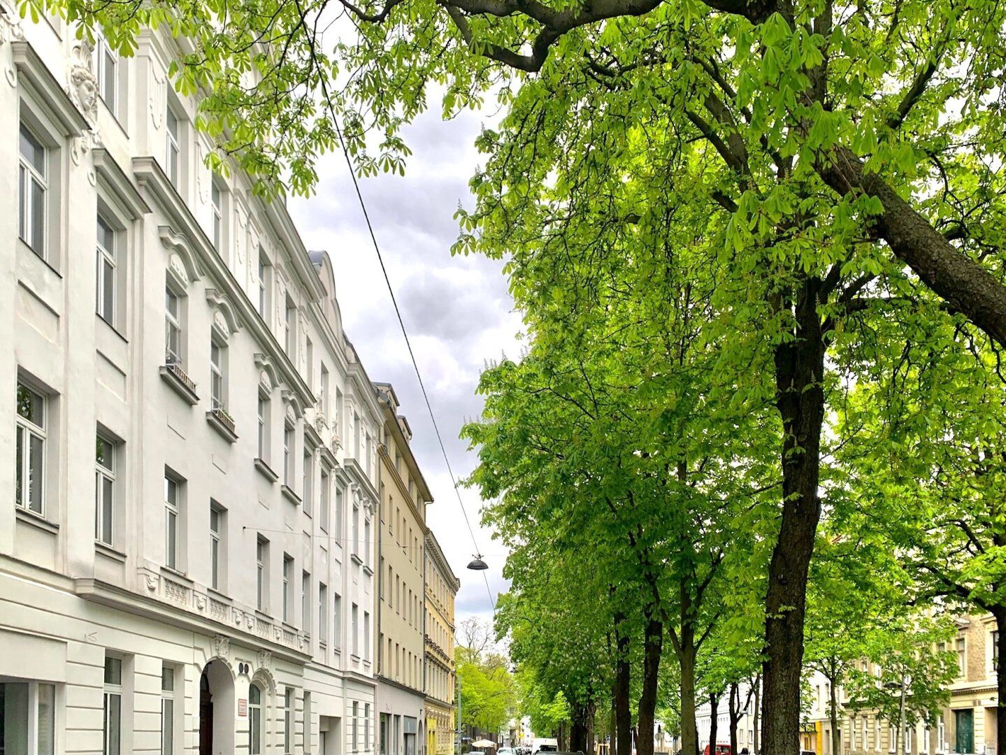 Moderne 57m² Wohnung in zentraler Lage; Einbauküche, 2 Zimmer - Perfekt für Stadtliebhaber!