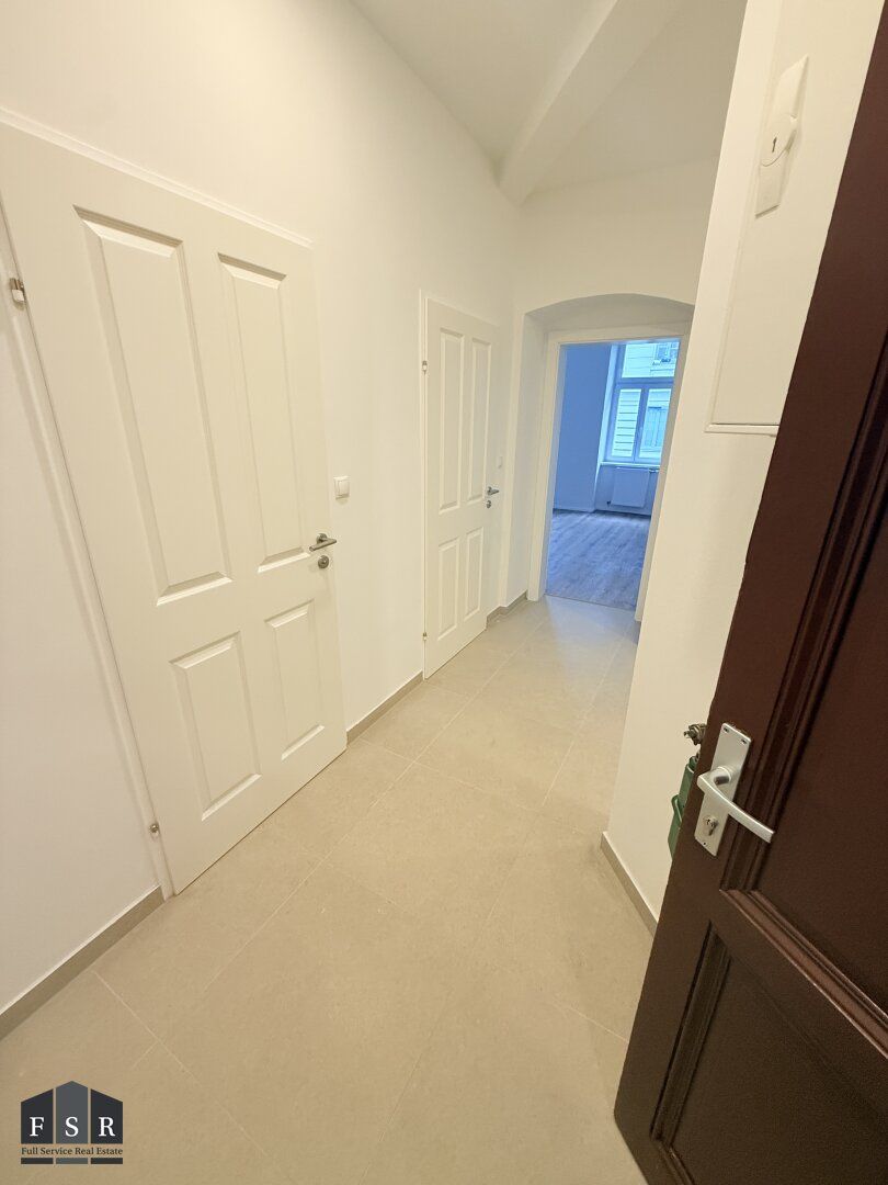 Sanierte, helle 3-Zimmer-Wohnung mit wunderschönem Eckzimmer nähe Siebenbrunnenplatz - perfekter Grundriss - Mehr