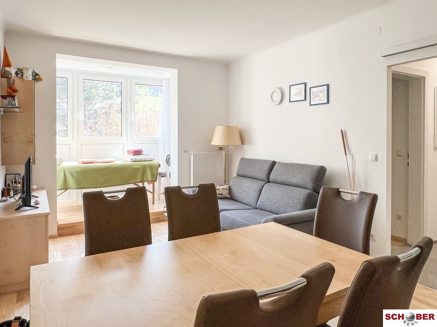 Entzückende 3-Zimmer-Wohnung in absoluter Hofruhelage mit verglaster Loggia