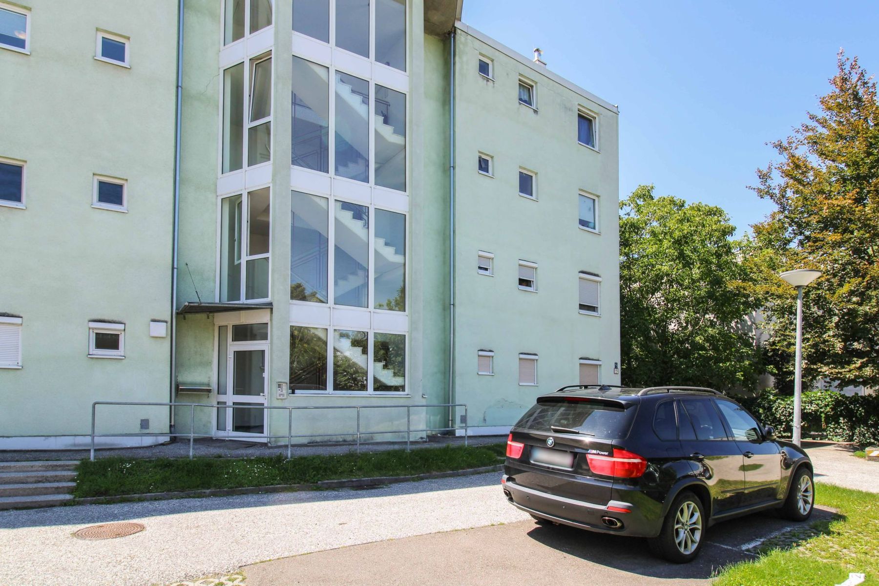 Helle, charmante, zentrale Stadtwohnung, ideal für Singles, Paare und Anleger, sofort beziehbar