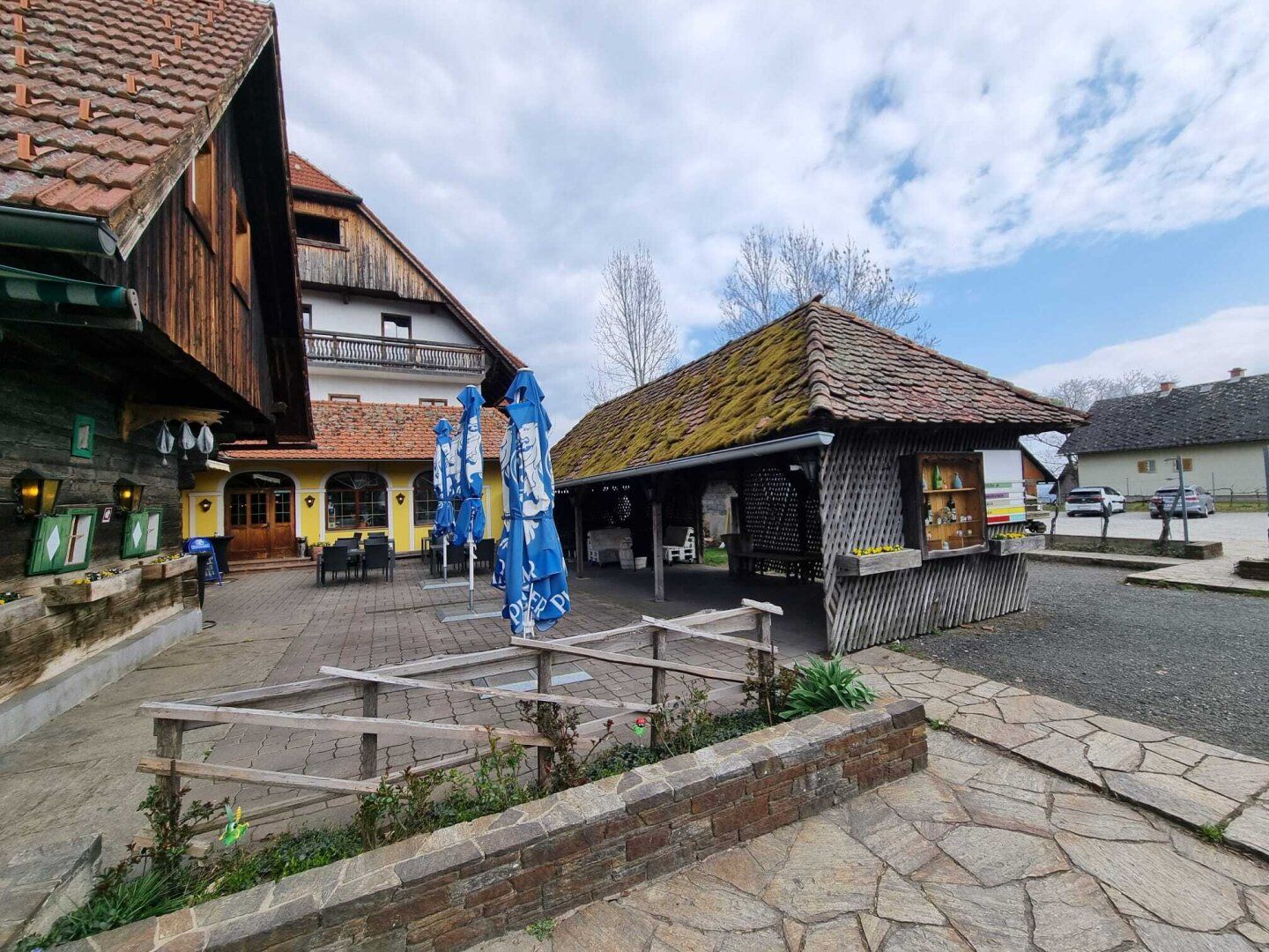 Buschenschank, Gasthaus, Weingarten, Zimmervermietung und Bauland in hervorragender Lage an der Schilcherweinstrasse - Ansicht 4