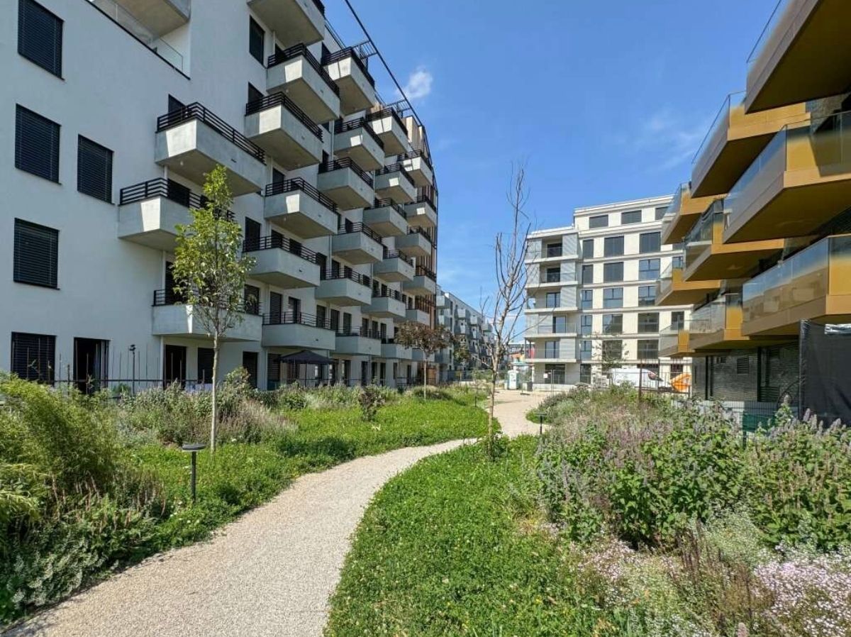 Erstbezug- Wohnung mit Balkon und Garage provisionsfrei