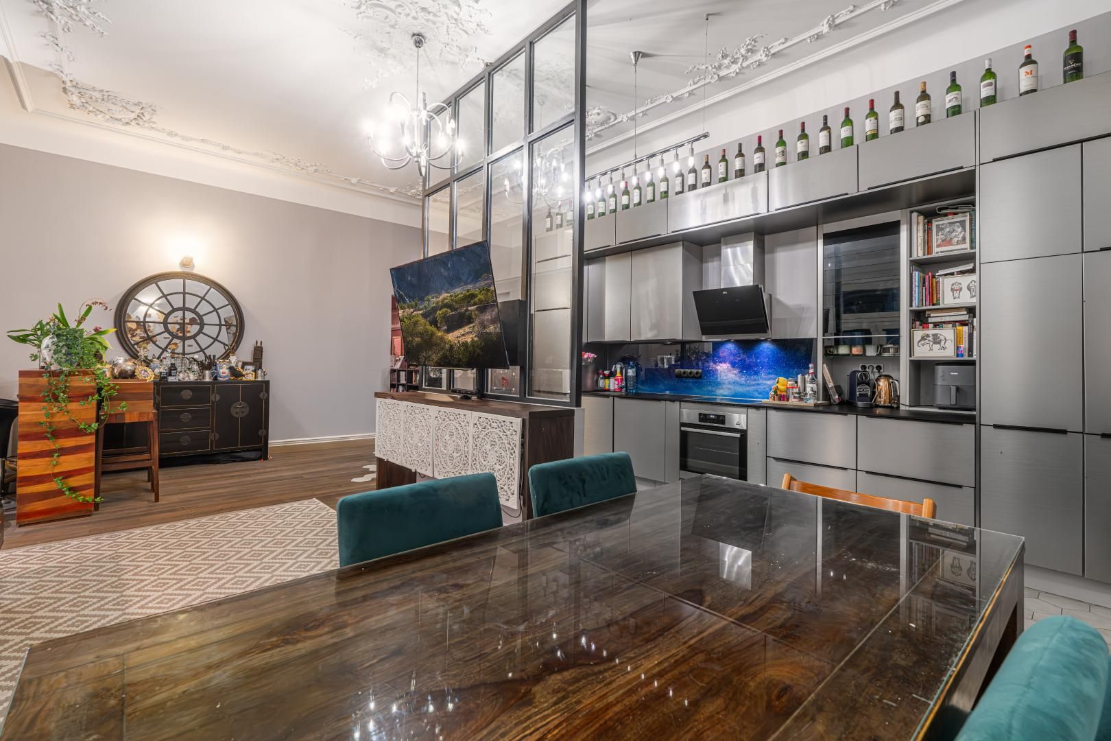 Elegantes gehobenes Wohnen mit Flair - Weitblick, Komfort und Balkon inklusive!