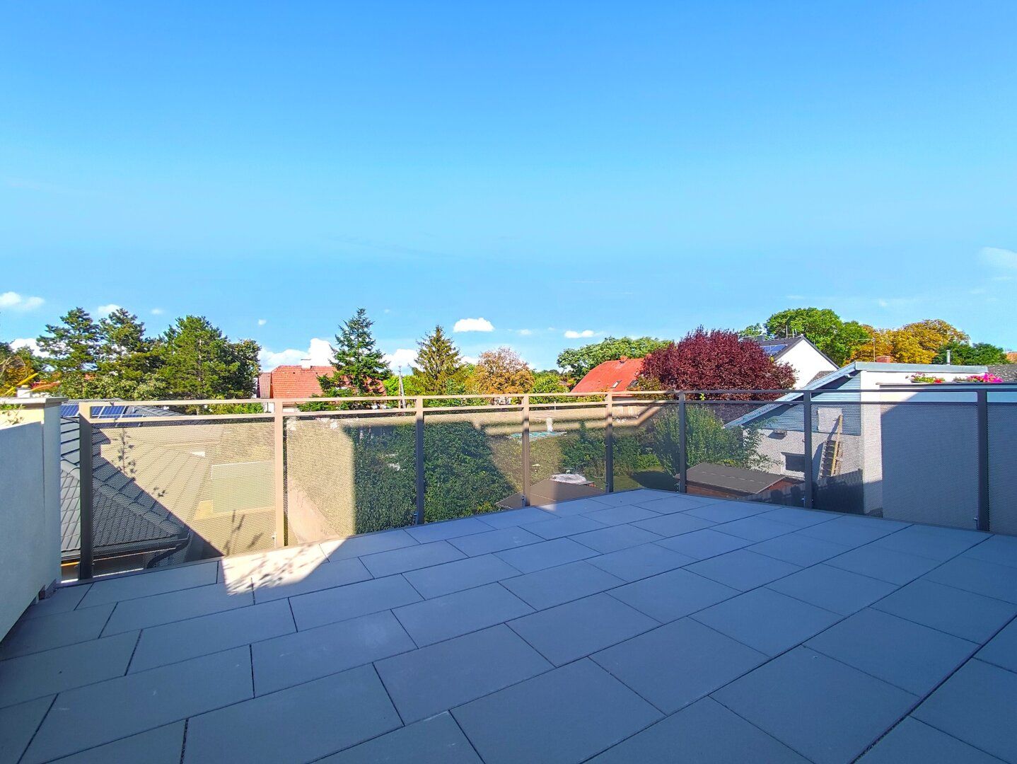 ERSTBEZUG - Terrassenwohnung mit Gartenblick und City-Nähe!