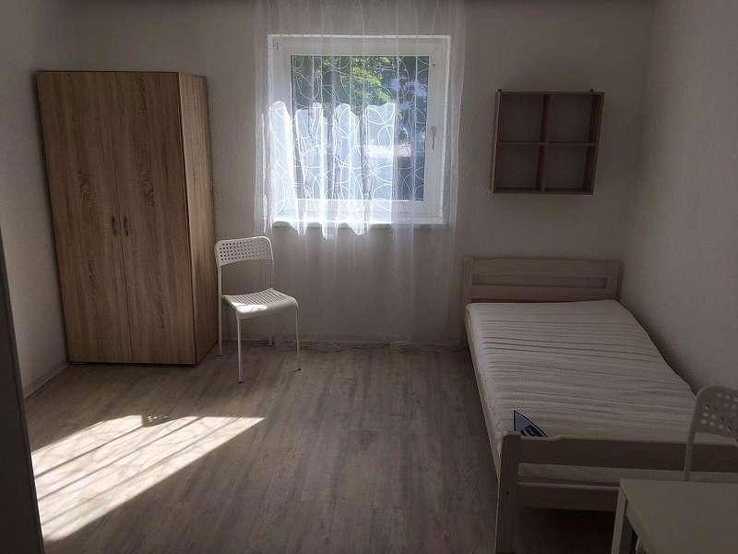 Einzelzimmer, möbliert, Pendlerzimmer, Stadtrand LINZ / St. Martin b. Traun,