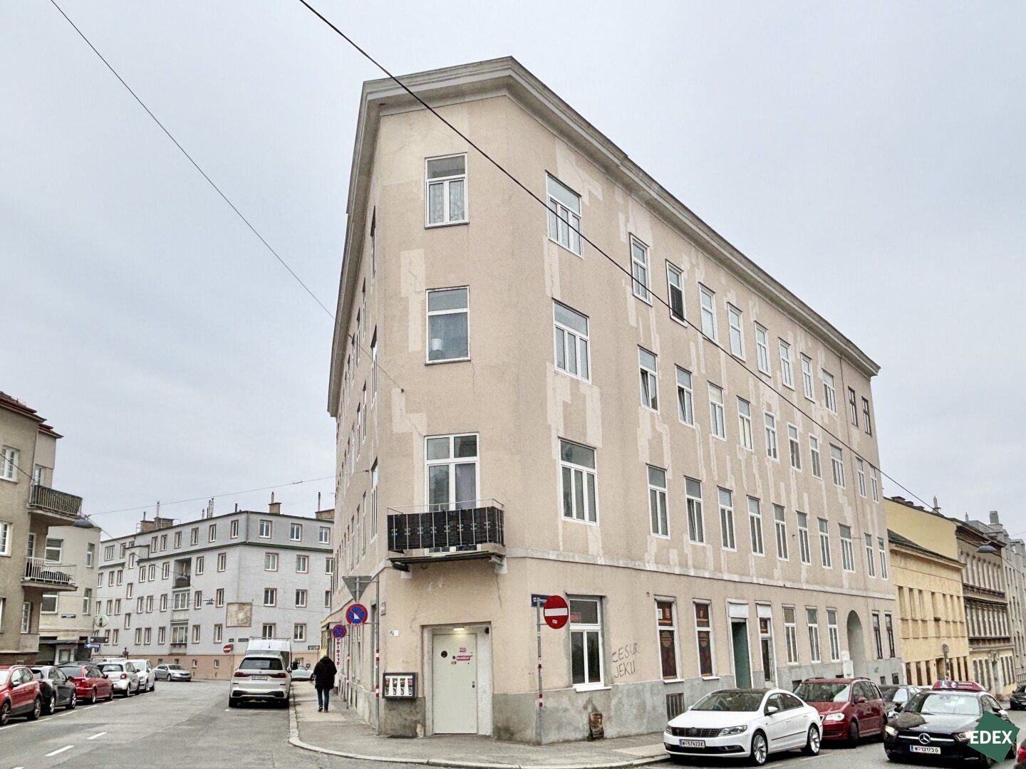 Sanierungsbedürftige 1,5-Zimmer-Altbauwohnung in guter Lage in Meidling