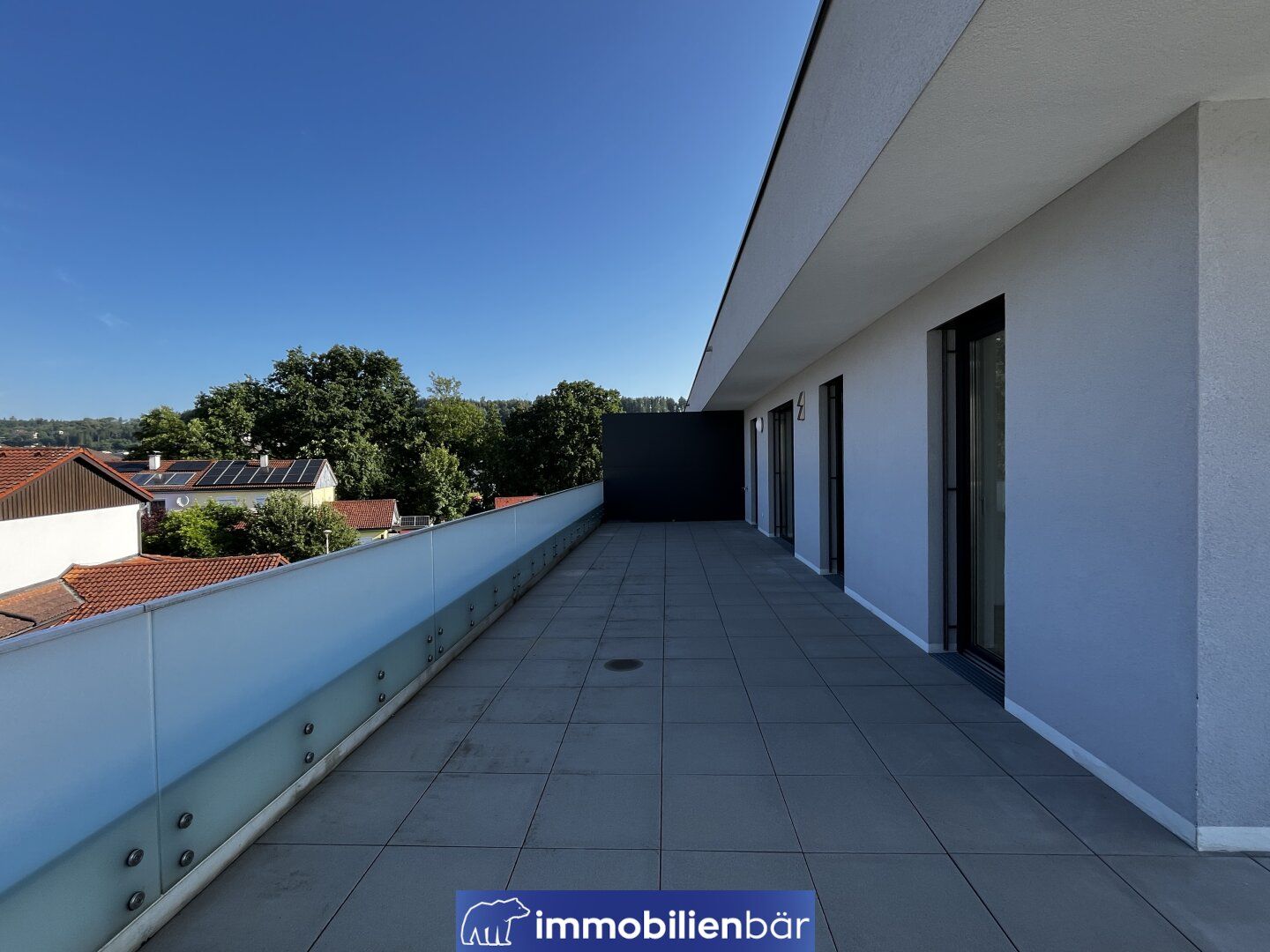 3 Zimmer Dachterrassenwohnung - 85m² - mit 71,51 m² großer Terrasse - Tiefgarage - Schlüßlberg Hauptstraße 20 - Top 12
