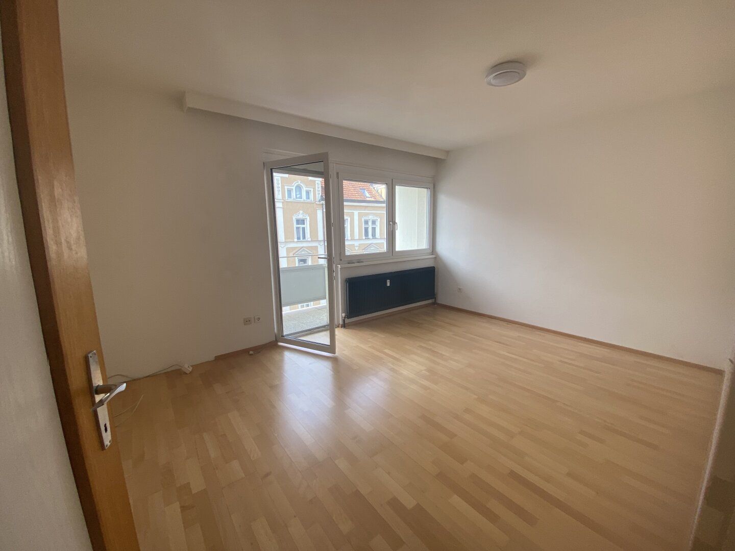 Gering renovierungsbedürftige Wohnung mit Balkon und Loggia in guter Lage Innsbruck - Ihr neues Zuhause!