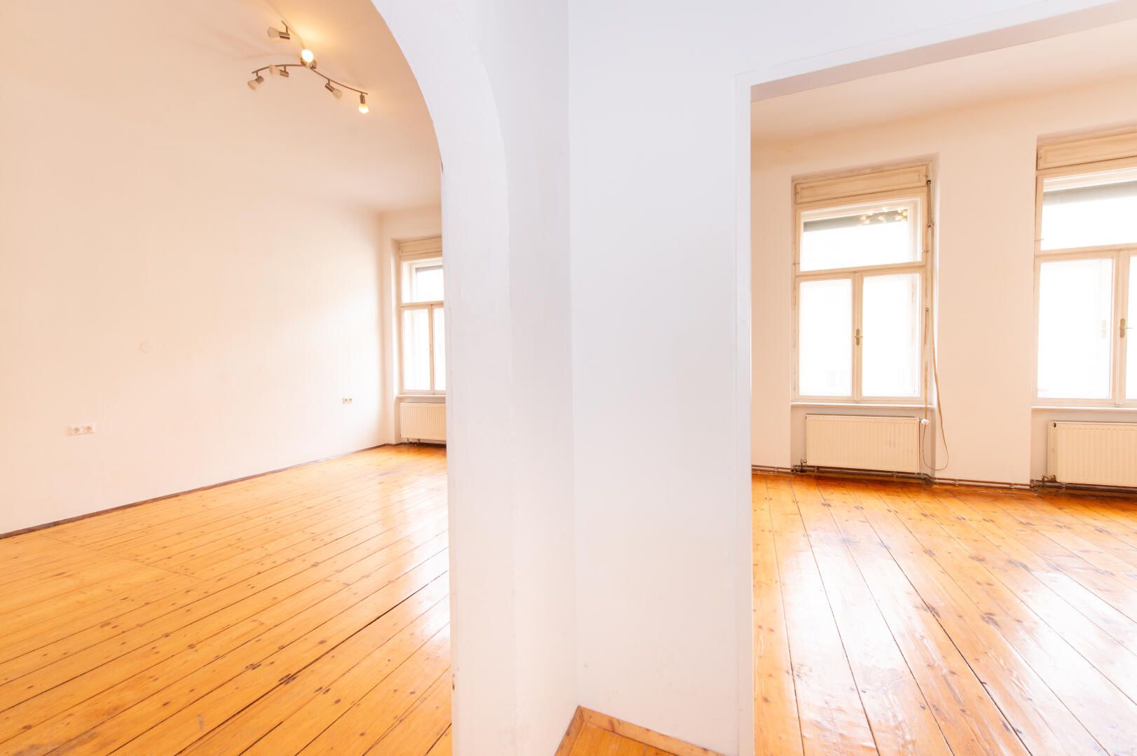 Charmante Altbauwohnung mit Balkon - 73 m² um nur € 649 inkl. BK!