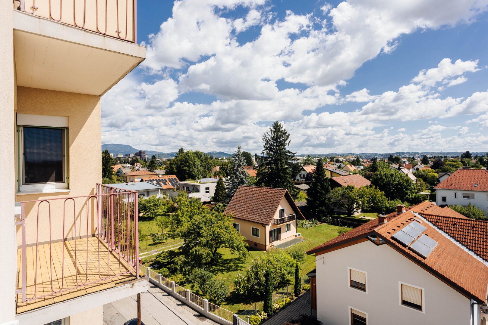 Traumhafter Ausblick über Graz - hell, sonnig & ruhig!