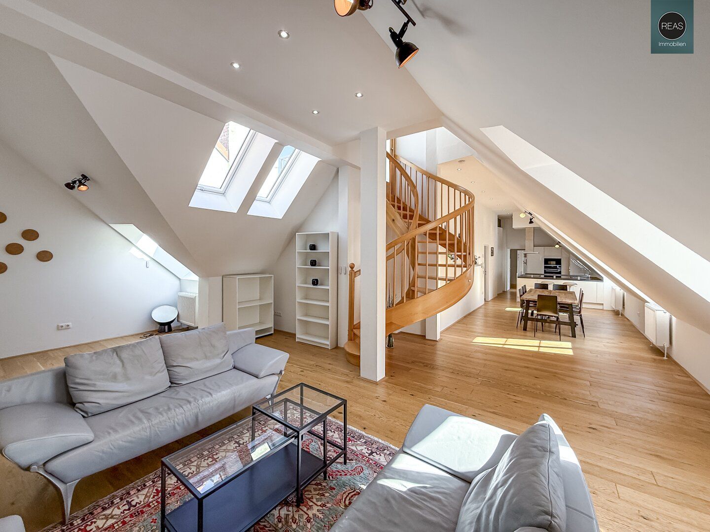 Provisionsfrei: Penthouse Apartment mit Dachterrasse in der wunderschönen Stuckgasse, mitten in Wien Neubau!