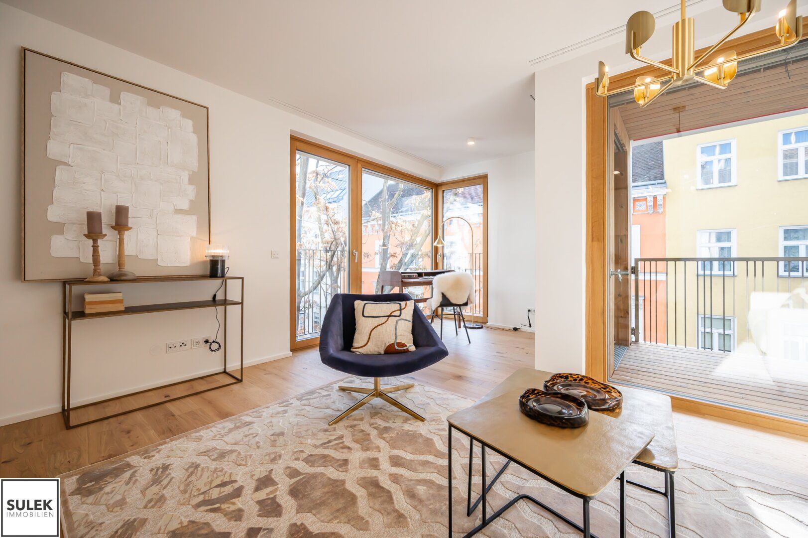 VIDEOTOUR: ERSTBEZUG nahe Mariahilfer Straße - hell & hochwertig! 2 Zimmer + Loggia - südostseitig!