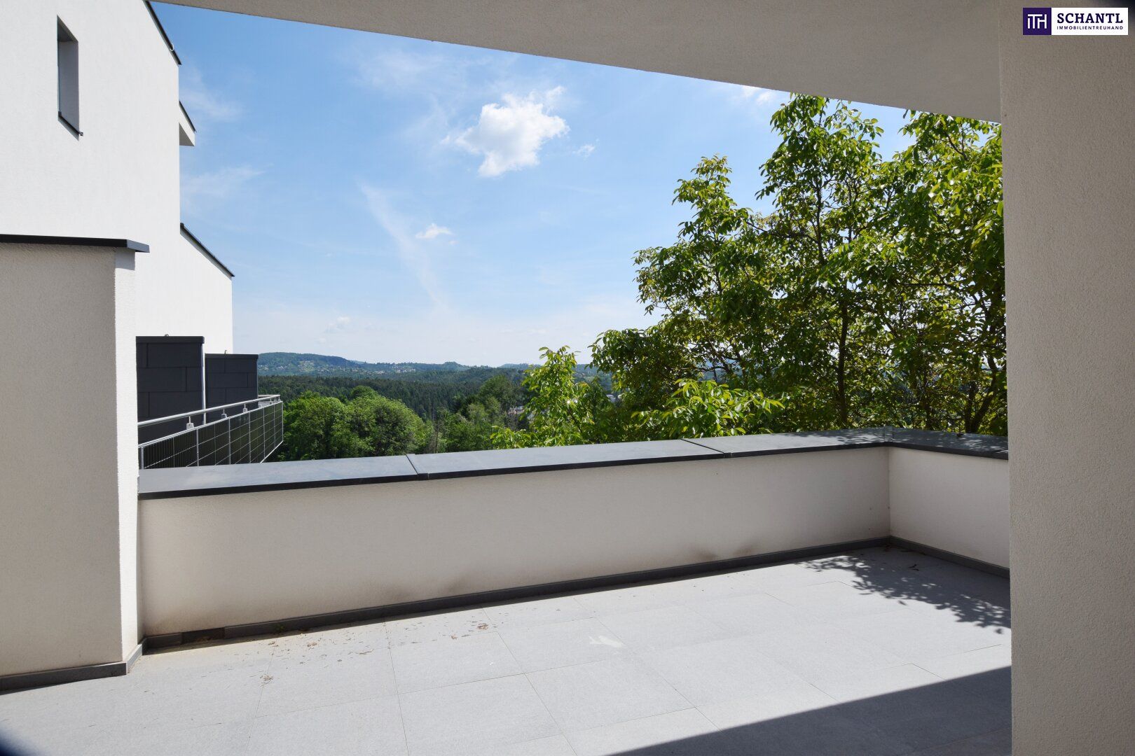 Exklusive wunderschöne 4-Zimmer-Wohnung mit großer Terrasse und zwei Bädern - Ihr Traumheim inmitten der Weinberge, 8113 St. Bartholomä!