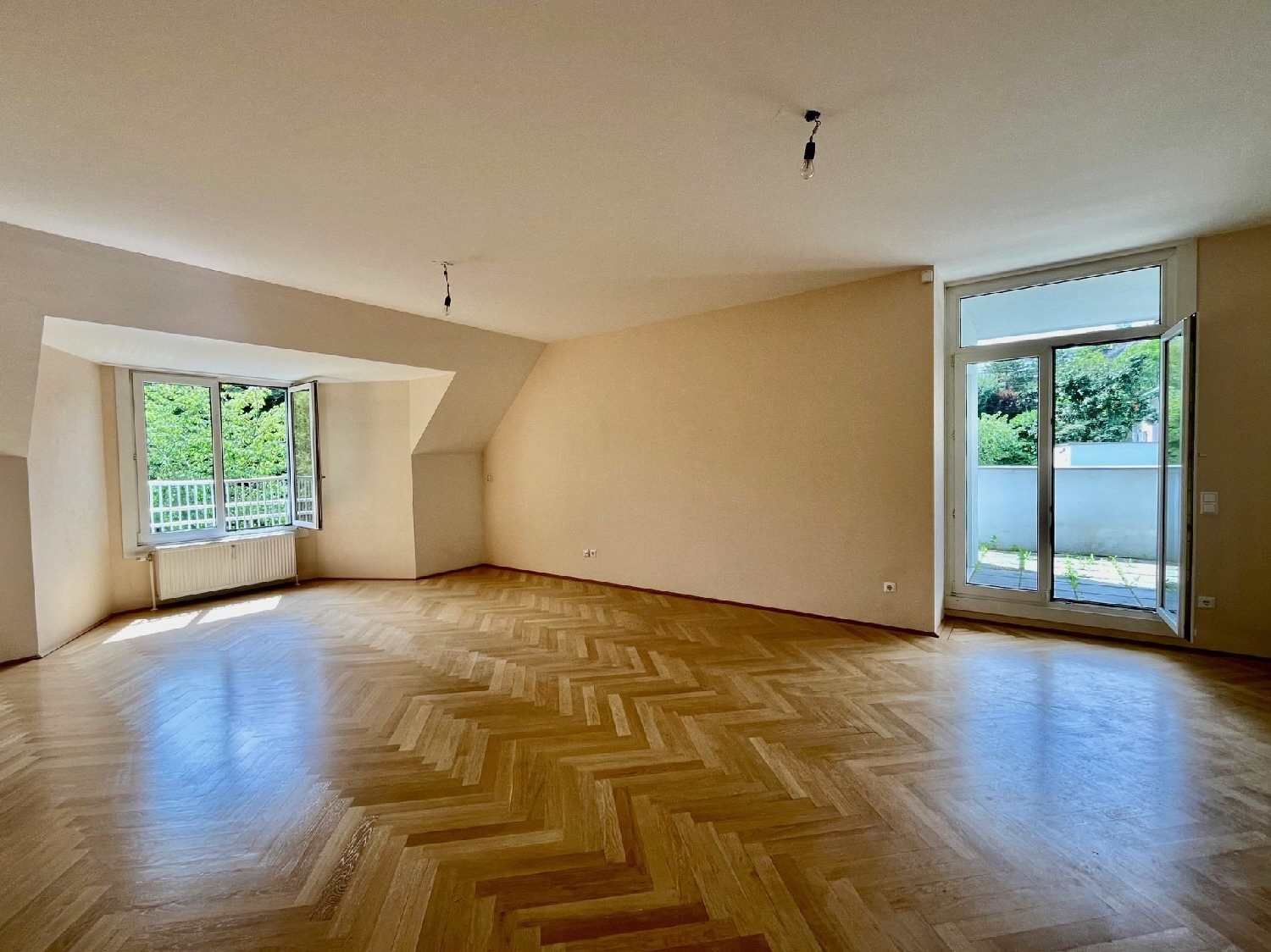4 Zimmer Dachgeschoß mit Loggia und Grünblick