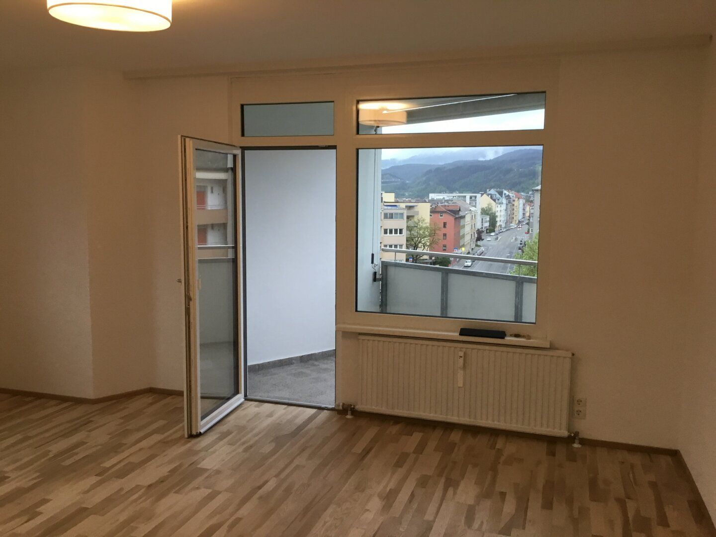 Amraser Straße - generalsanierte 3-Zimmer-Wohnung mit Balkon ab September 2025!