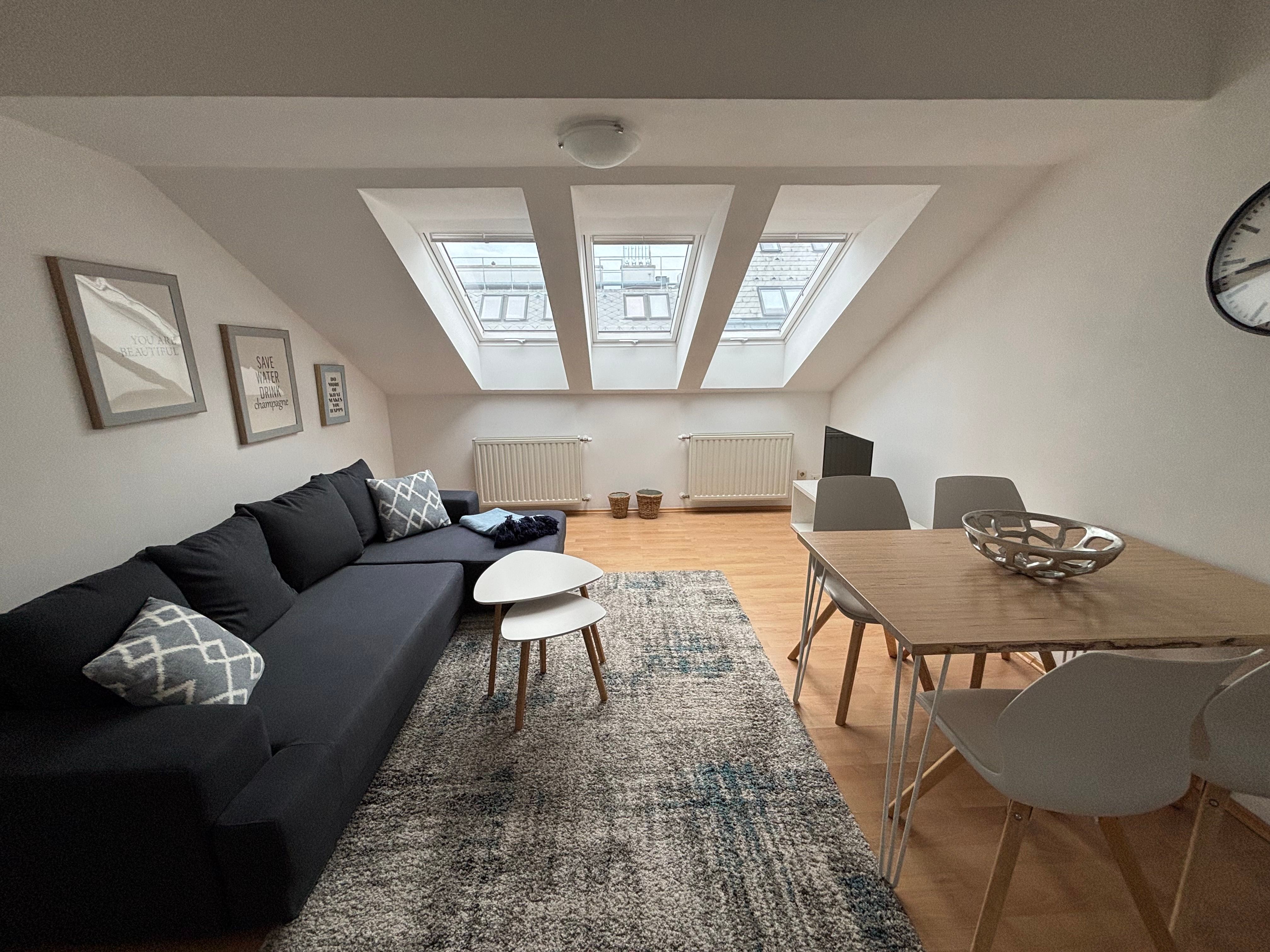 Zentrumsnahe Dachgeschosswohnung in bester Lage in der Kleistgasse