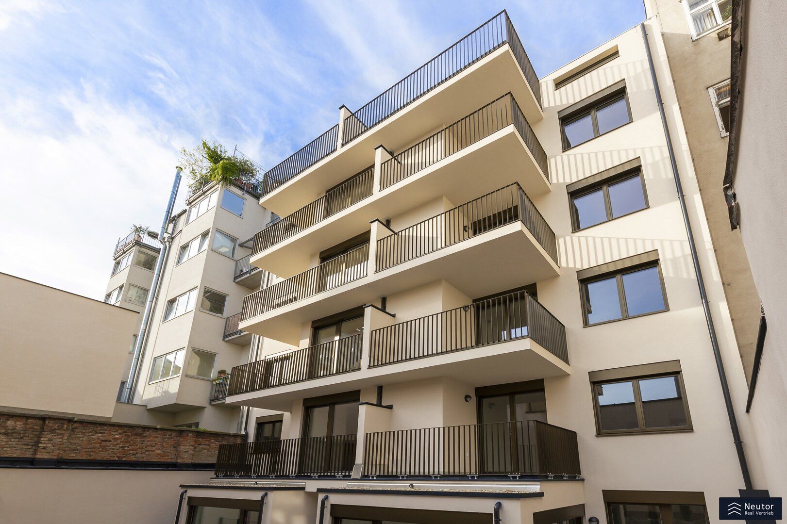 NEUBAUWOHNUNG - 2 ZIMMER WOHNUNG - BALKONTRAUM - NÄHE ELTERLEINPLATZ