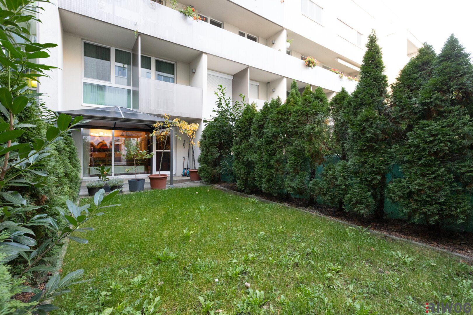 GARTENWOHNUNG // 3 Zimmer // Neubau // Garagenplatz