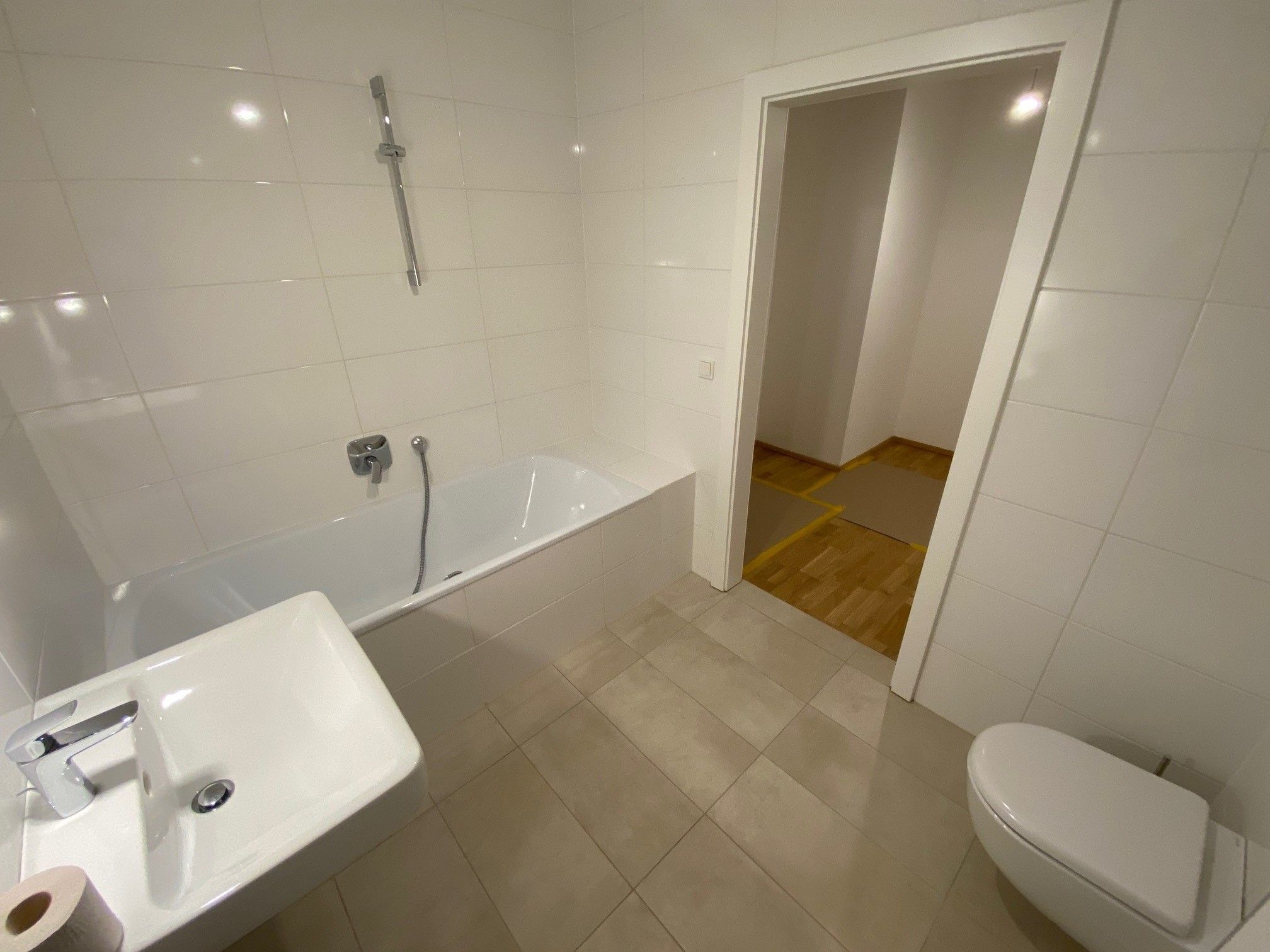 Wohnung – Wien, Marshallhof, Kaisermühlen - Mehr